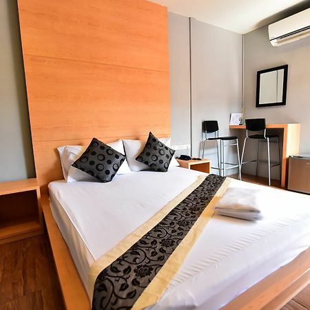Love Box Resort Банкок Екстериор снимка