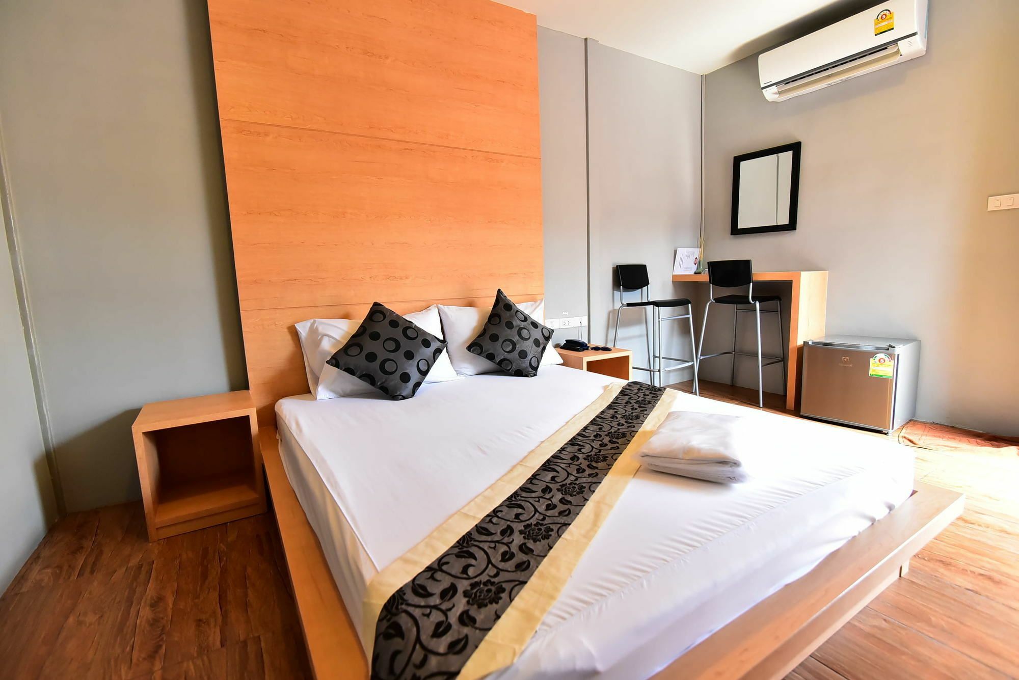 Love Box Resort Банкок Екстериор снимка