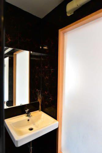 Love Box Resort Банкок Екстериор снимка